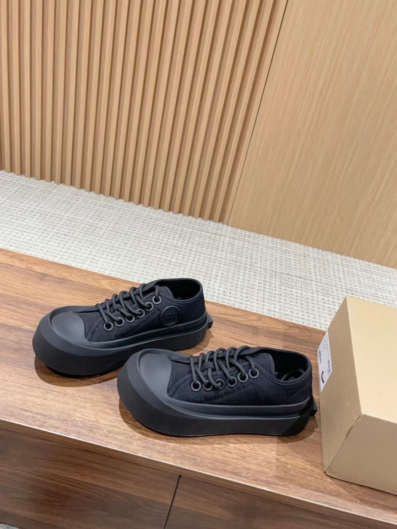 Gucci Casual Shoes